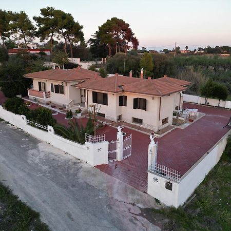 Villa Ada Leporano Eksteriør bilde